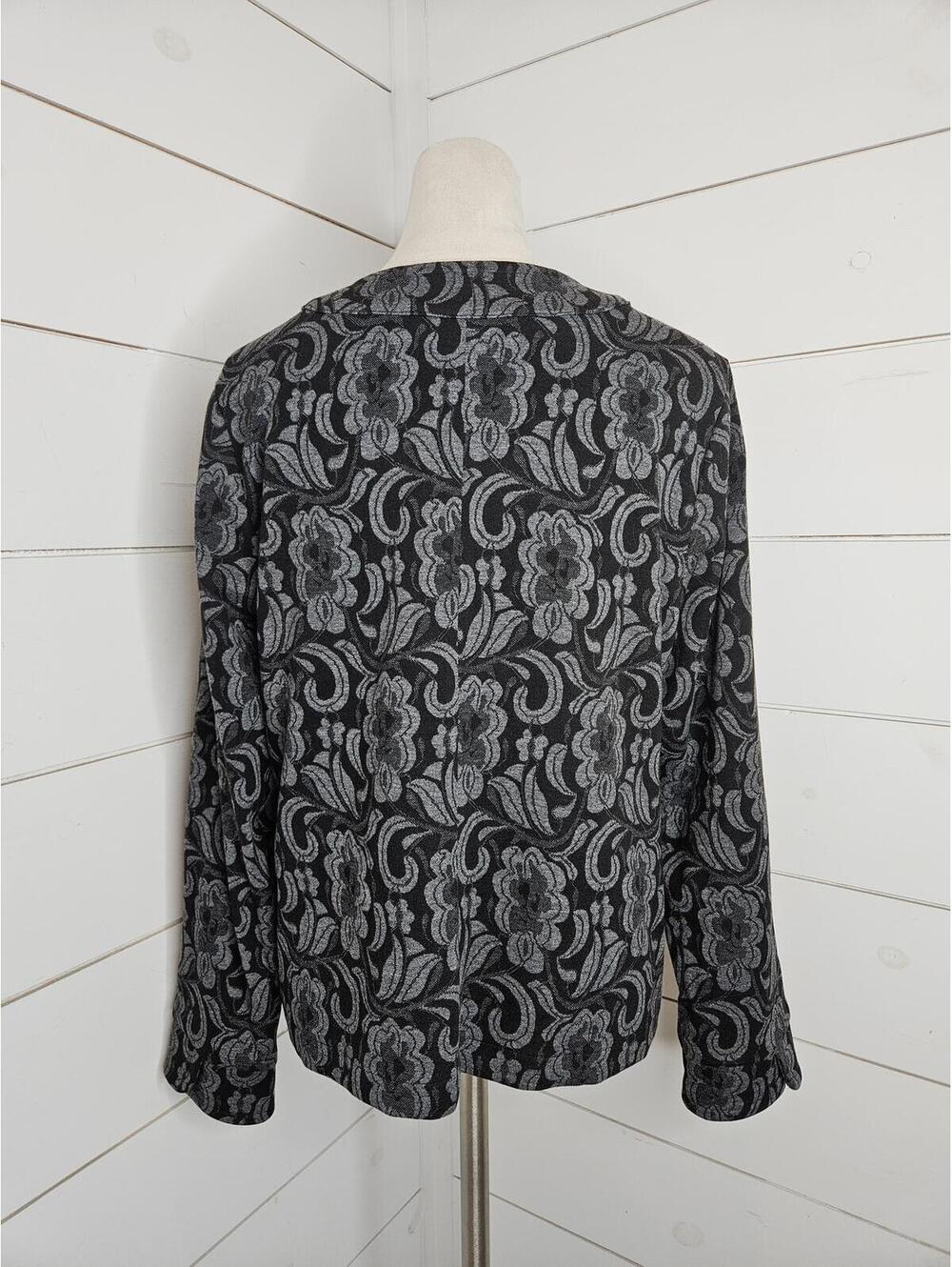 NWT Lester Square large grey on black floral button up jacket - Picture 3 of 6